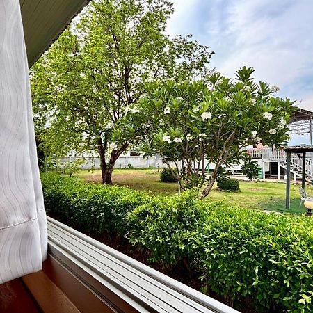 Garden Place Phetcsabun Kültér fotó